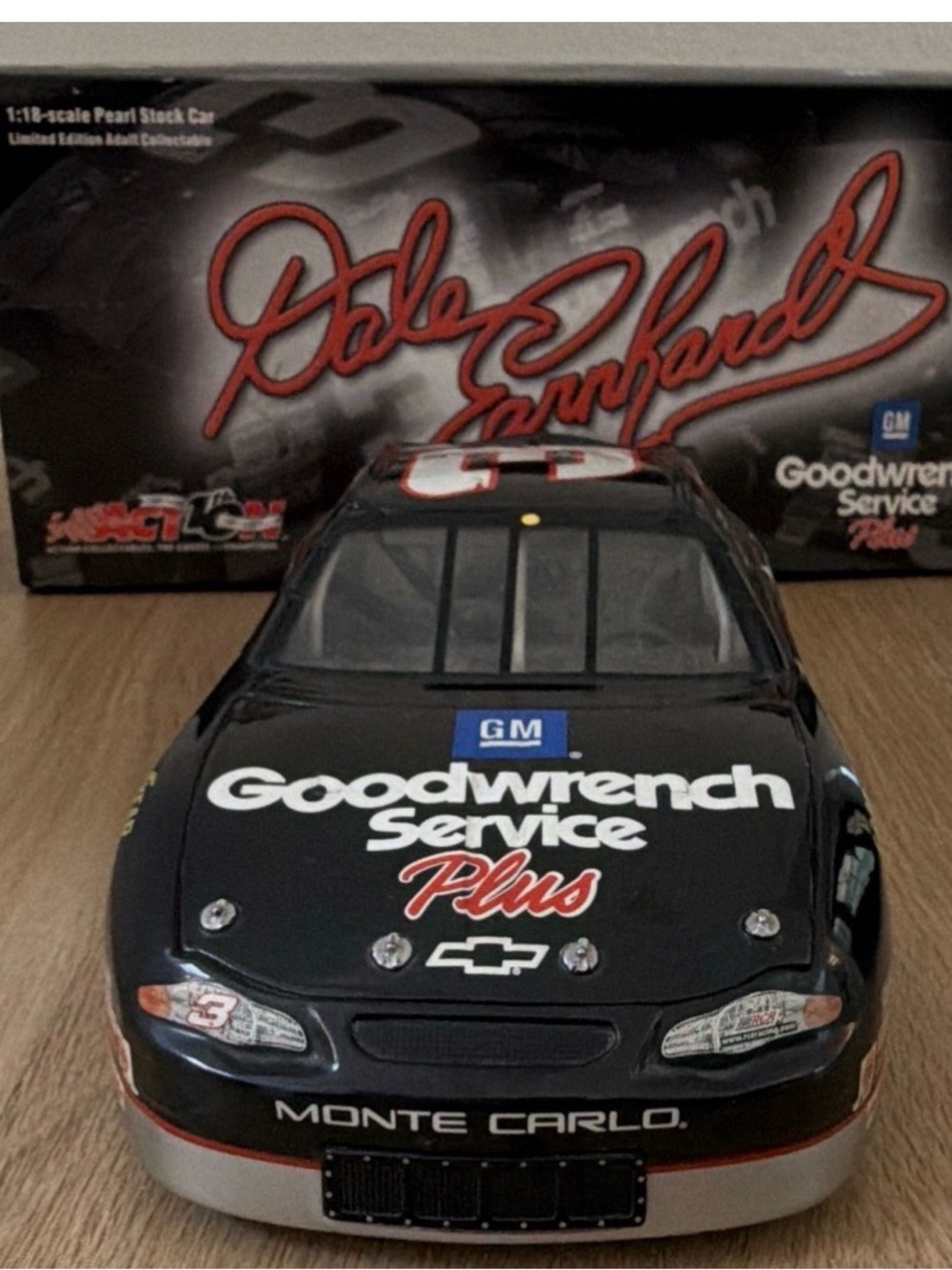 NIB 2001 Dale Earnhardt Legacy 1:24 Scale Stock Car Goodwrench Plus